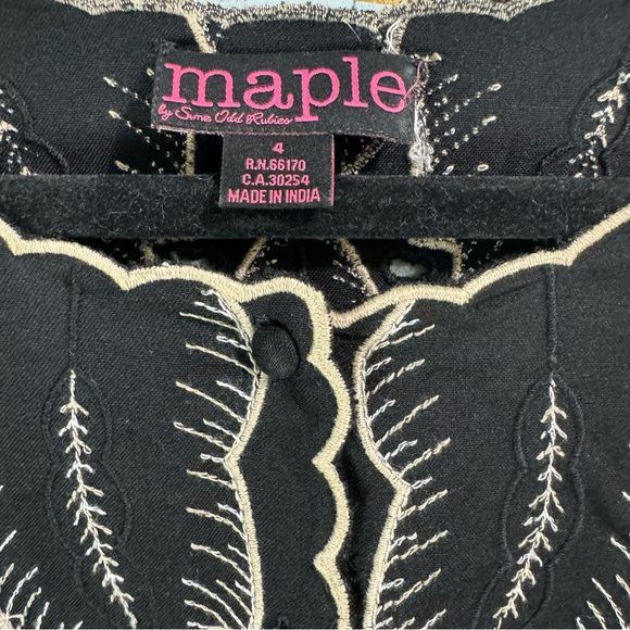 Maple by Some Odd Rubies / Black Blouse / Size 4 - Picture 5 of 6